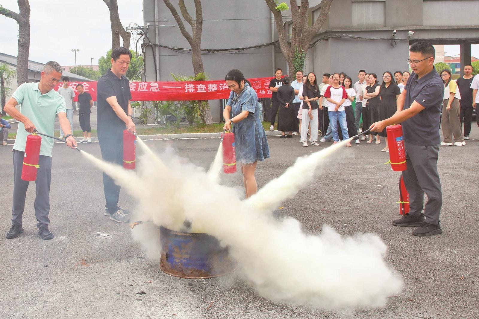江心沙農(nóng)場(chǎng)組織開(kāi)展消防安全演練